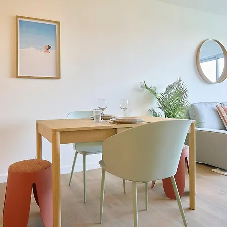 Apartment One-bedroom Near The Tram With Parking