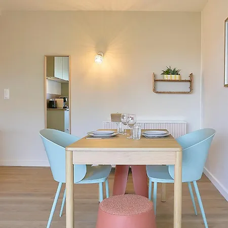 One-bedroom Near The Tram With Parking * Марк-ан-Барёль