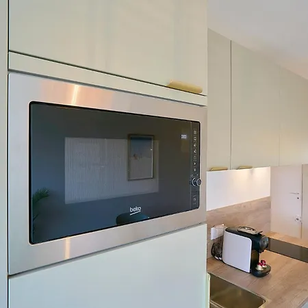 One-bedroom Near The Tram With Parking