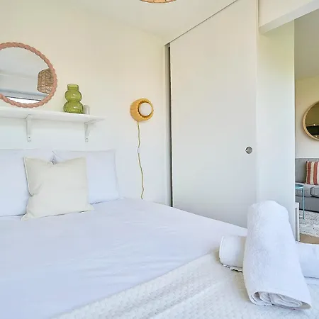 One-bedroom Near The Tram With Parking Марк-ан-Барёль